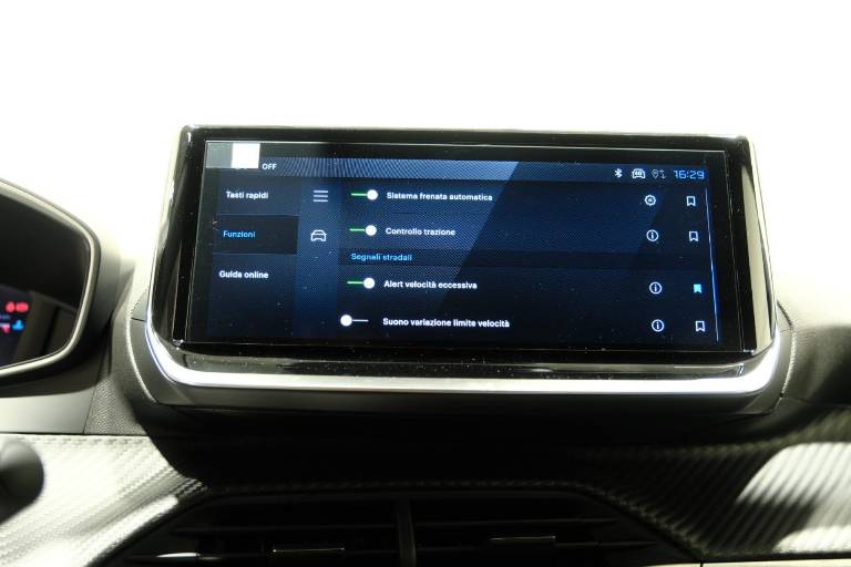 PEUGEOT 2008 30
