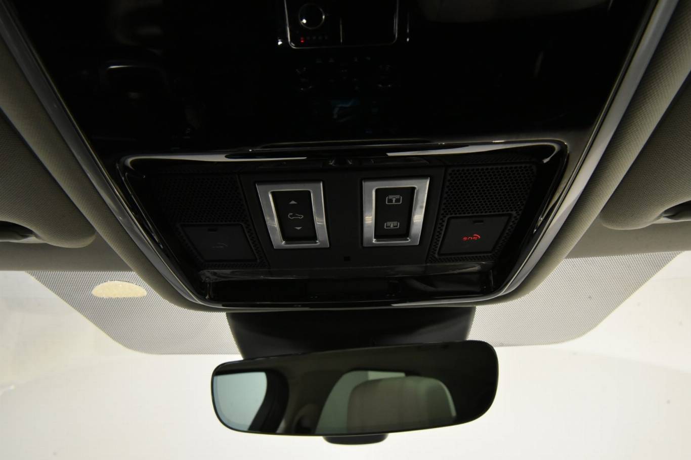 LAND ROVER Range Rover Velar 11