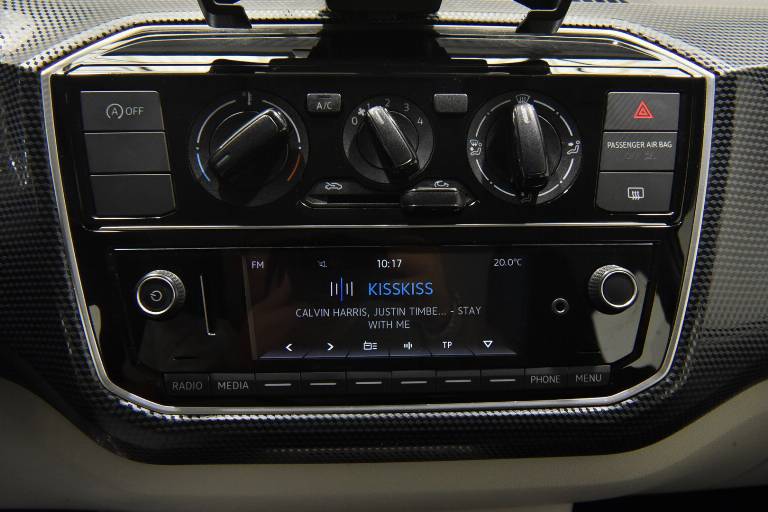 VOLKSWAGEN Up! 12