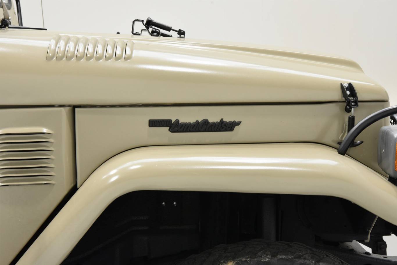 TOYOTA Land Cruiser 44