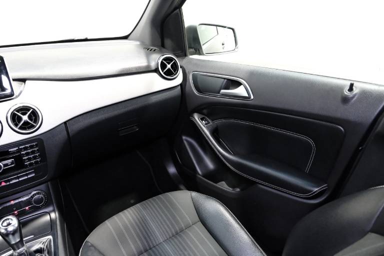 MERCEDES-BENZ B 200 45