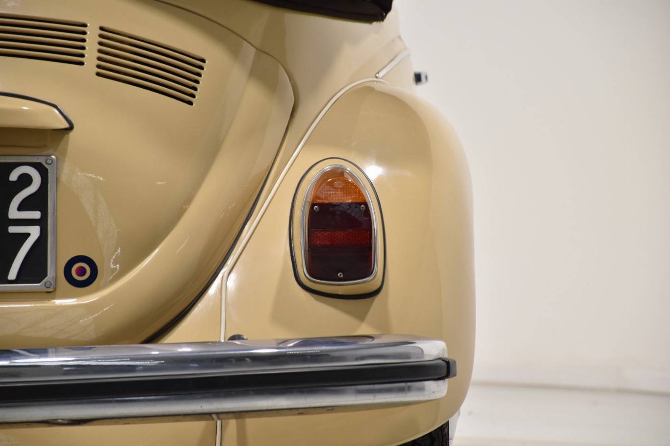 VOLKSWAGEN Maggiolino 16