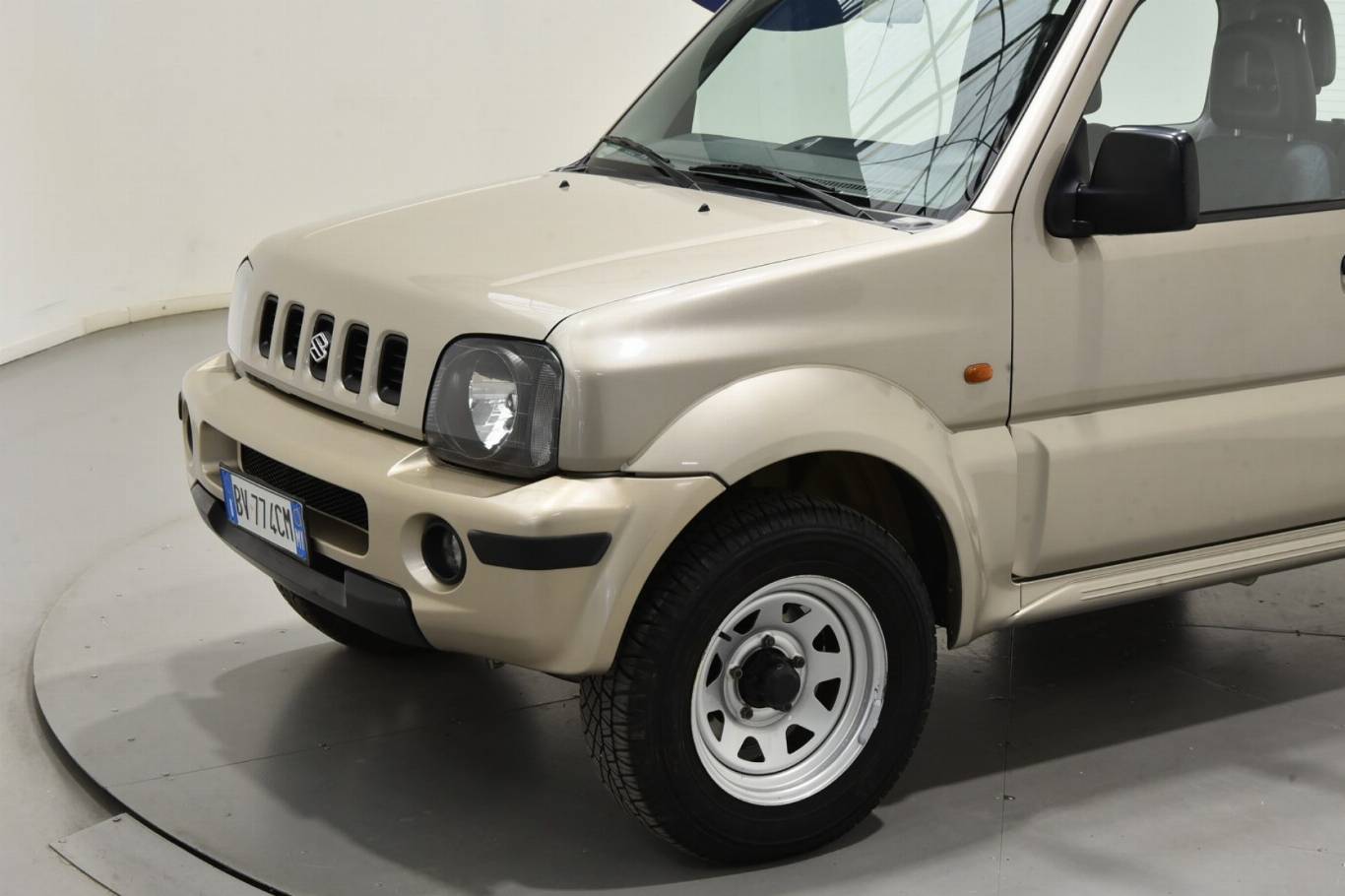SUZUKI Jimny 15