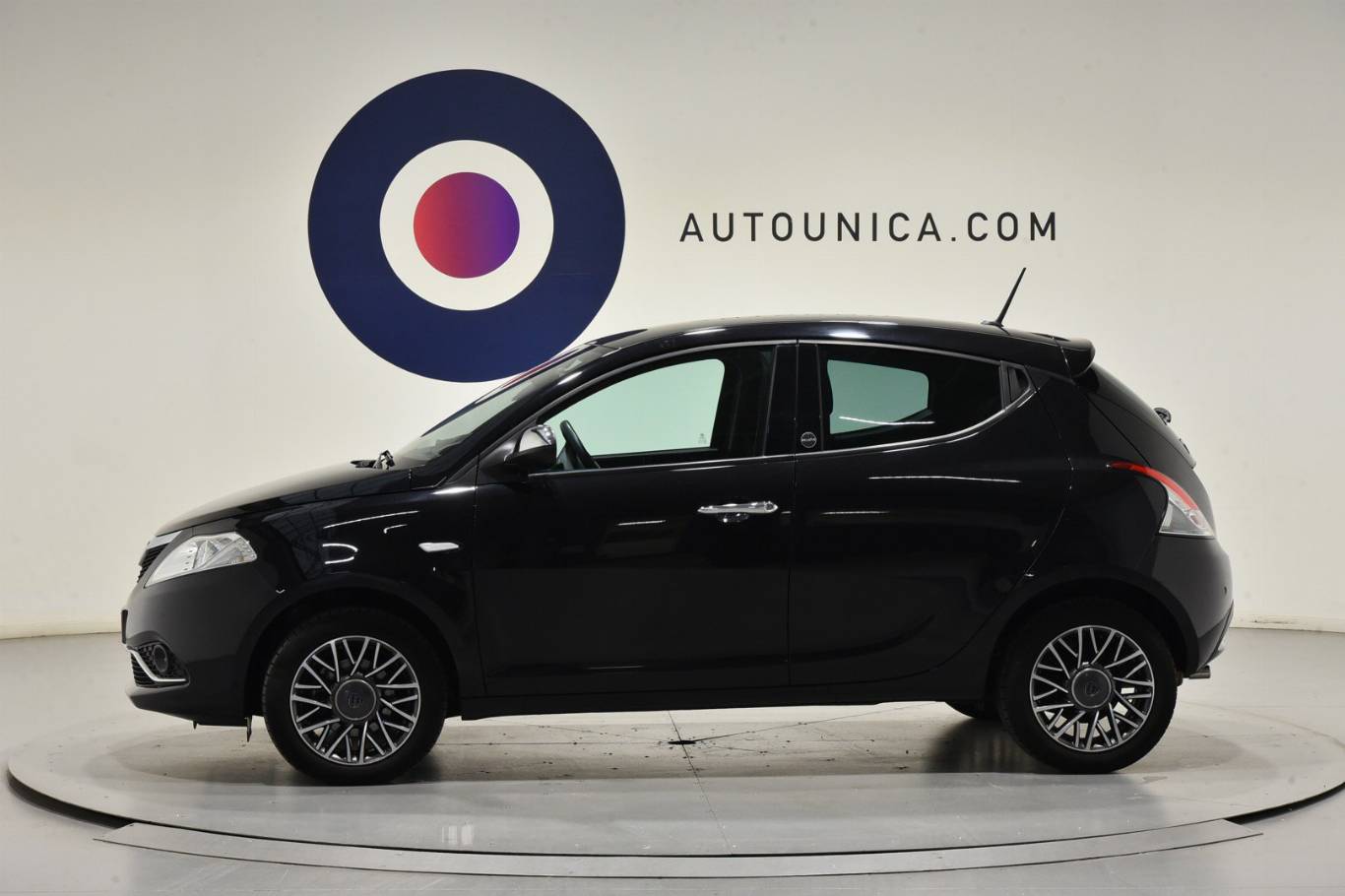 LANCIA Ypsilon 16