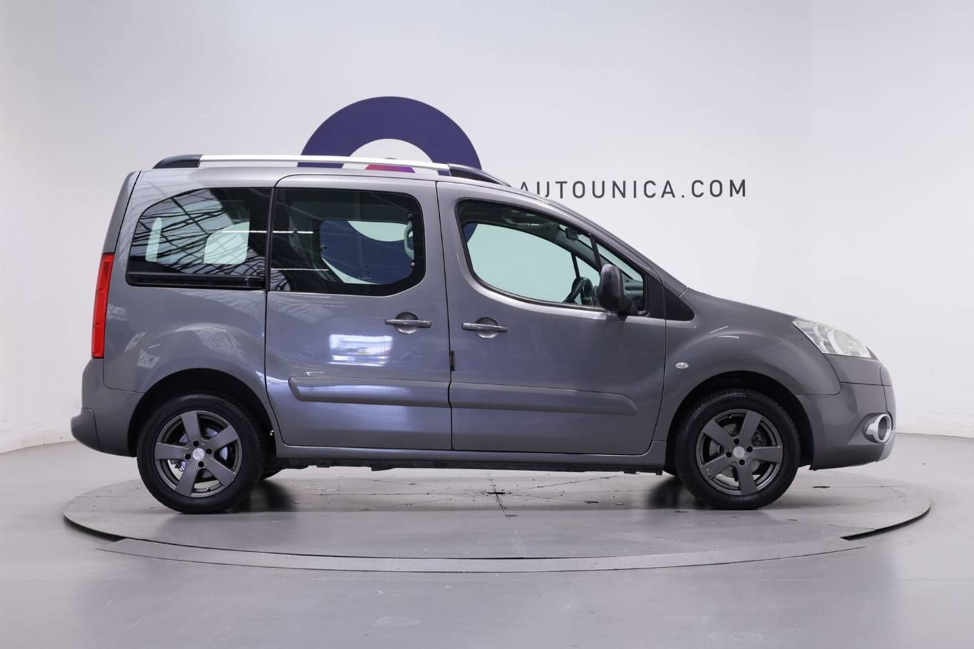 PEUGEOT Partner 4