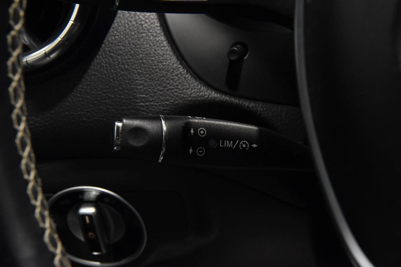 MERCEDES-BENZ CLA 200 28