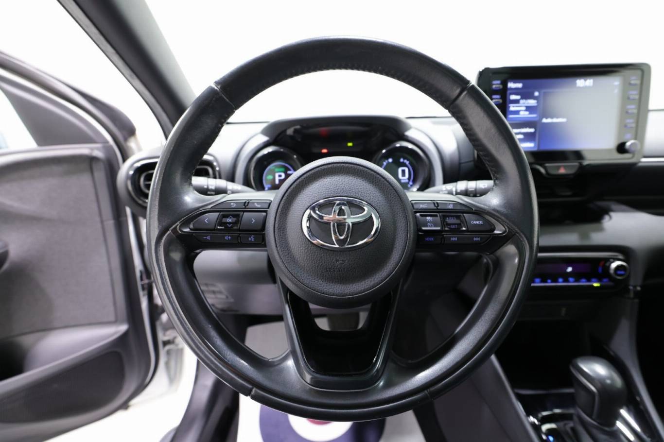 TOYOTA Yaris 7