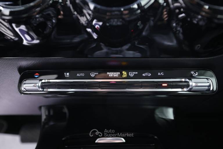 MERCEDES-BENZ Classe A 31