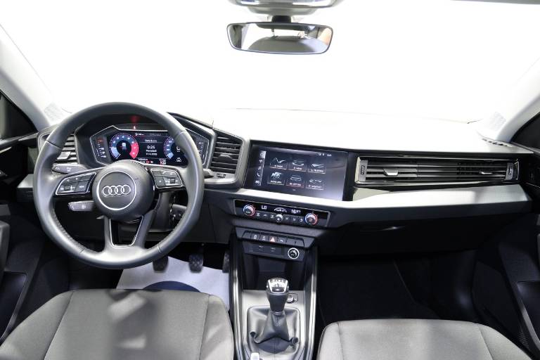 AUDI A1 10