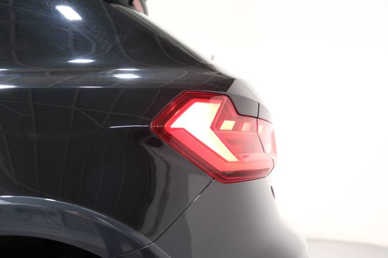 AUDI A1 46