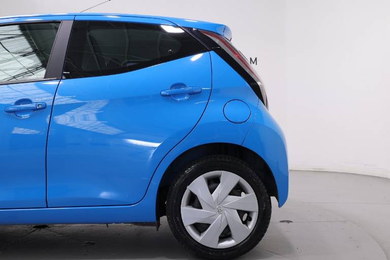 TOYOTA Aygo 29