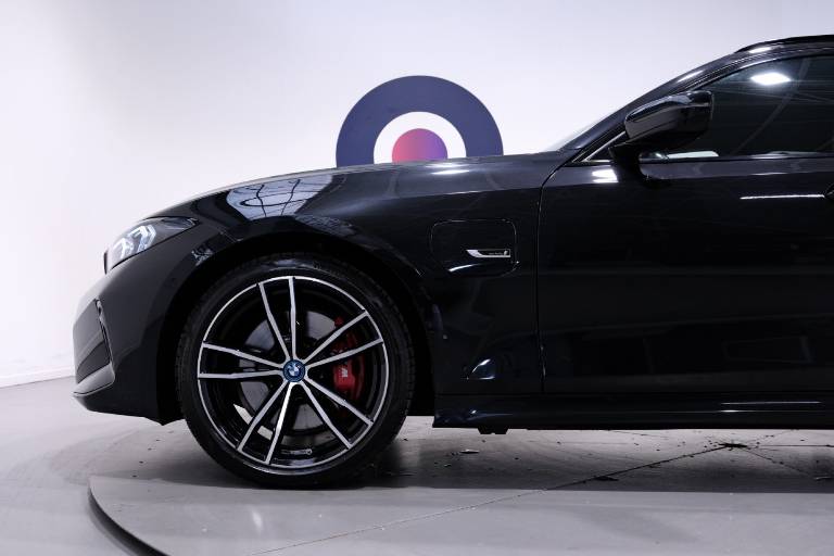 BMW 320 11