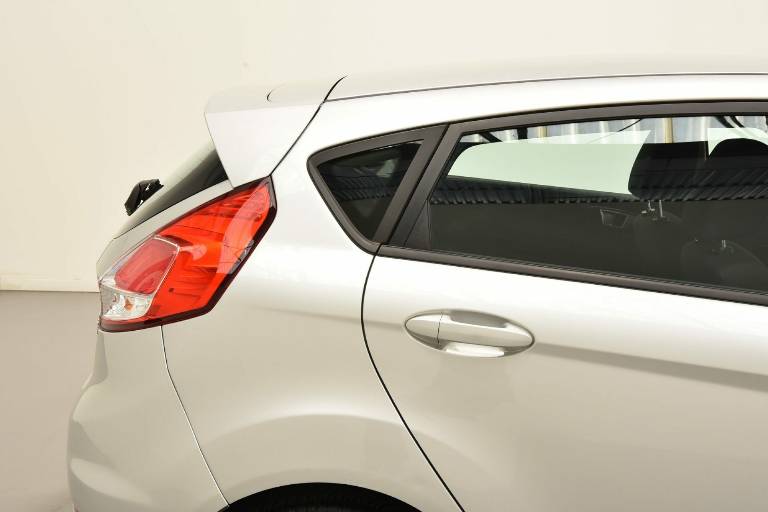 FORD Fiesta 38