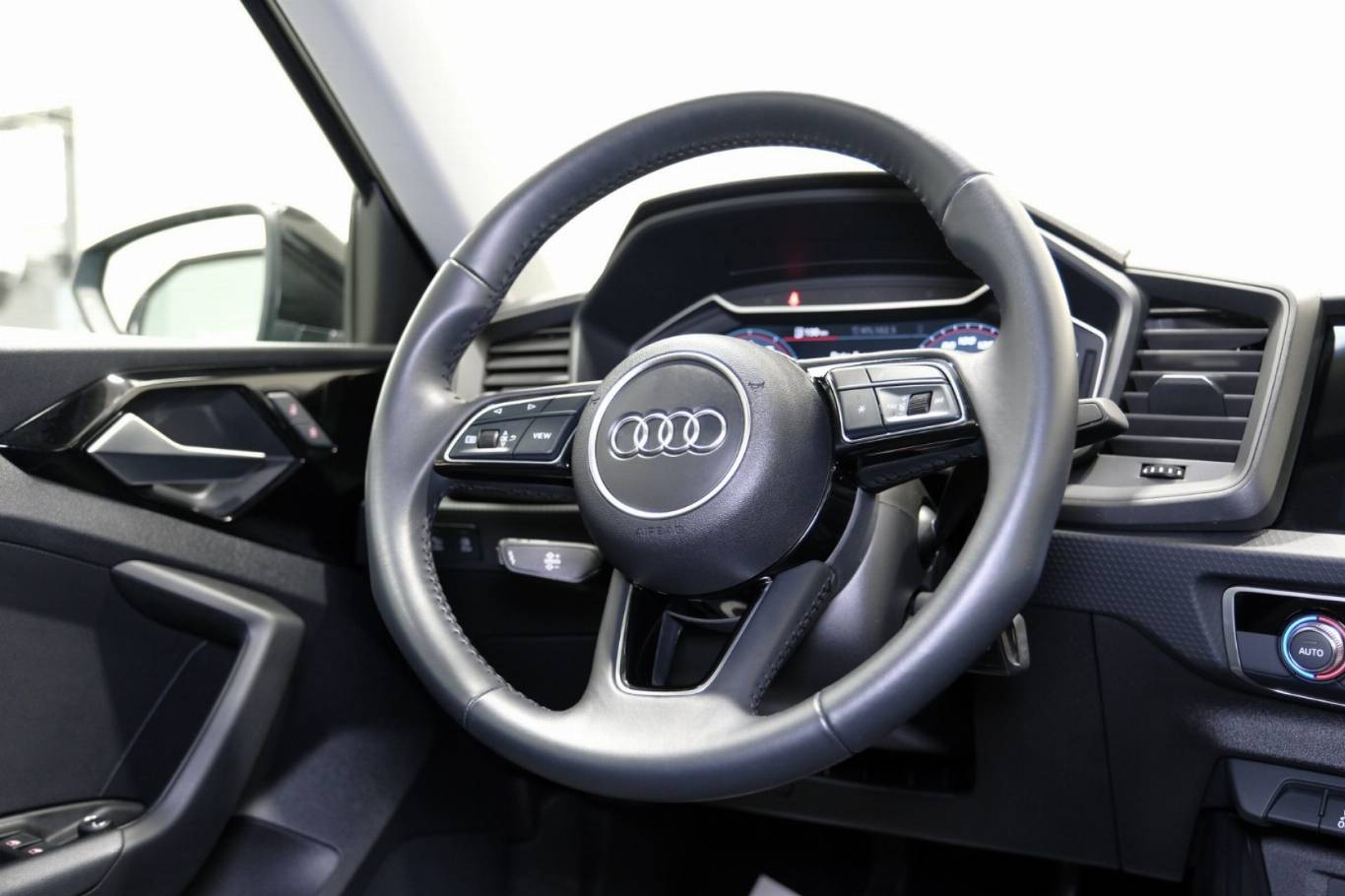 AUDI A1 40