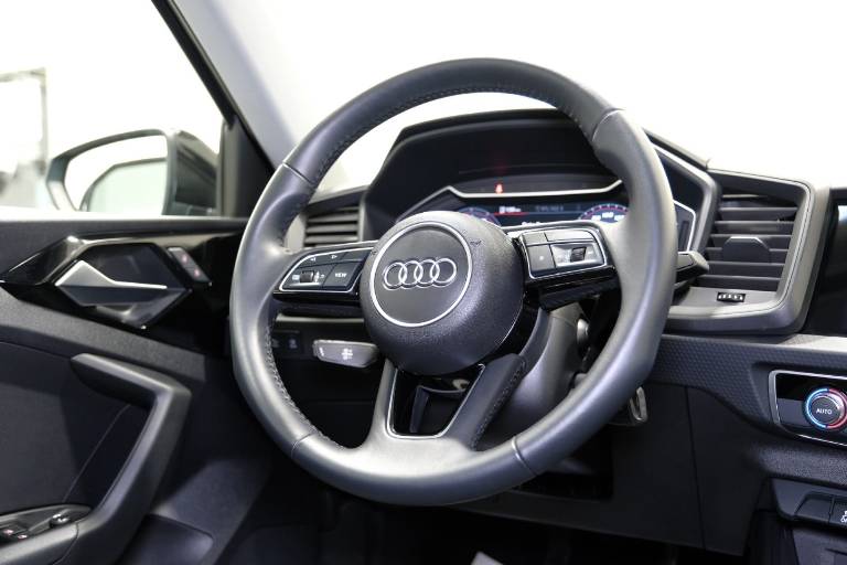 AUDI A1 40