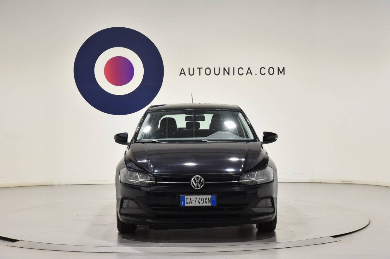 VOLKSWAGEN Polo 5