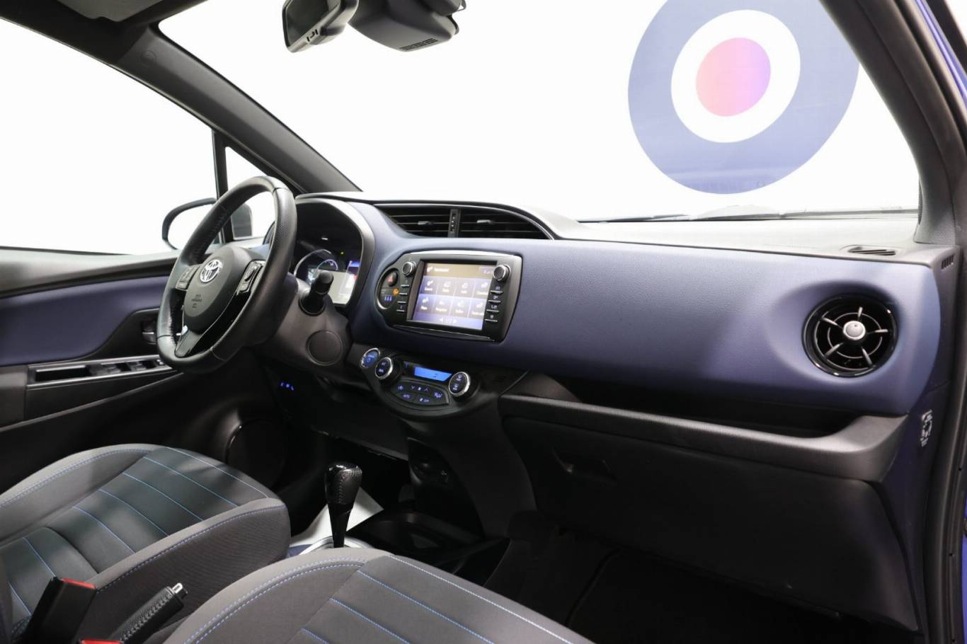 TOYOTA Yaris 47