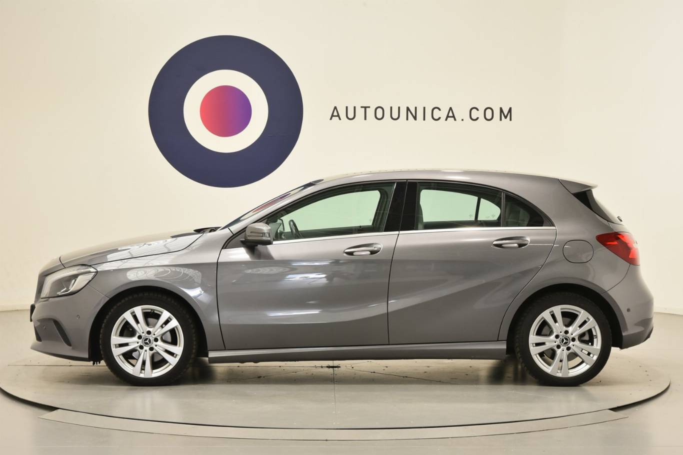 MERCEDES-BENZ A 200 32