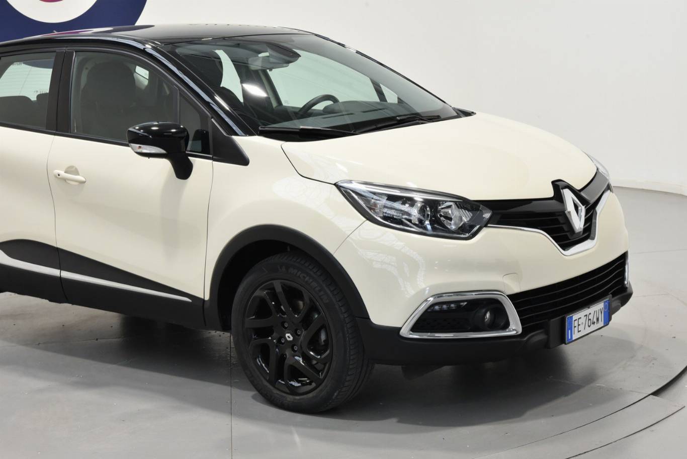 RENAULT Captur 16